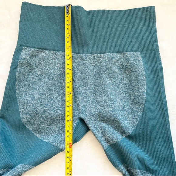 TWO PIECE WORKOUT SET Leggings and Sports Bra Size Small Gym Compression - Picture 10 of 12